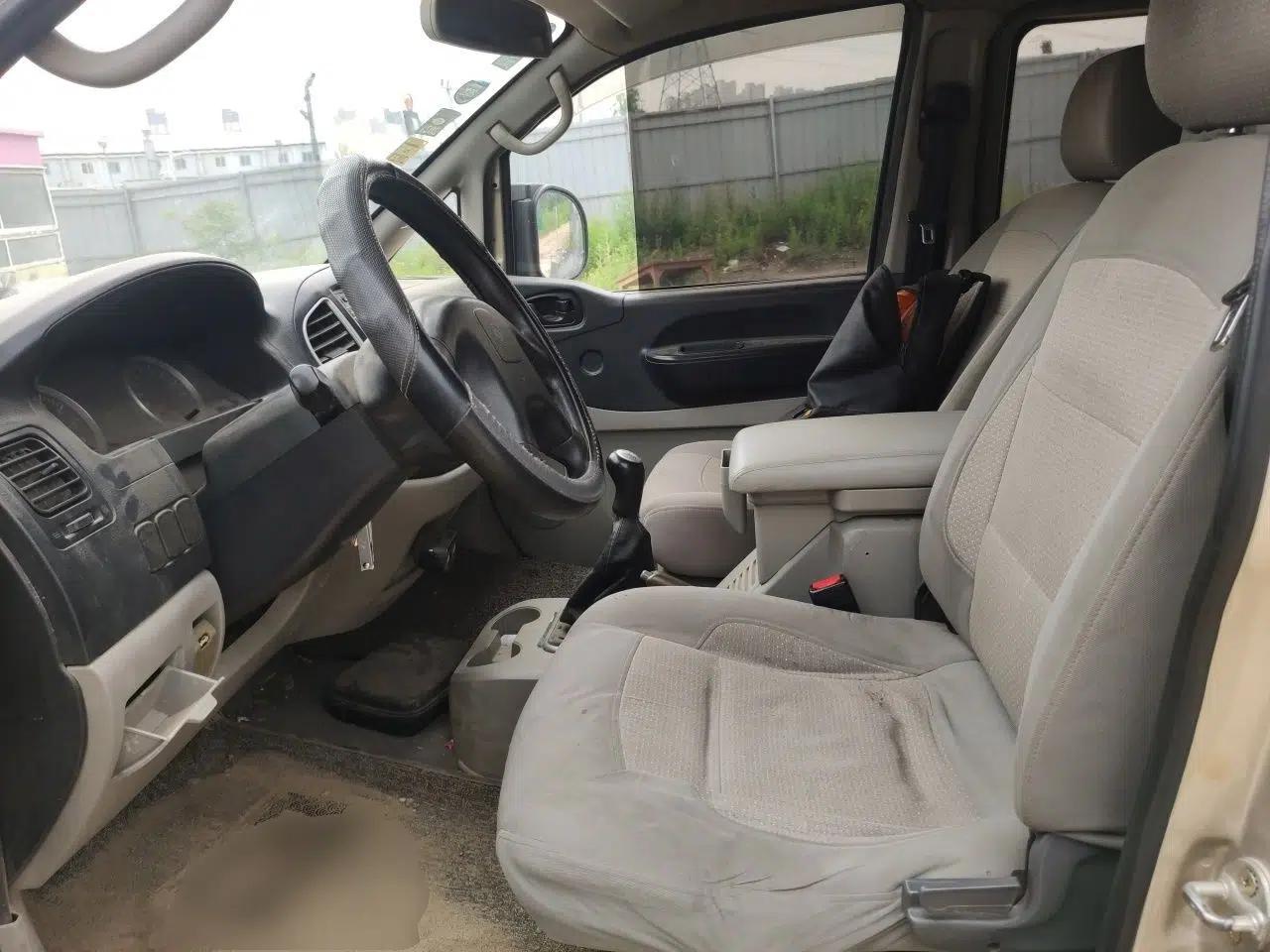 FORTHING Lingzhi 2015 V3 1.5L 7-Seater Luxury Model — миниатюра 16