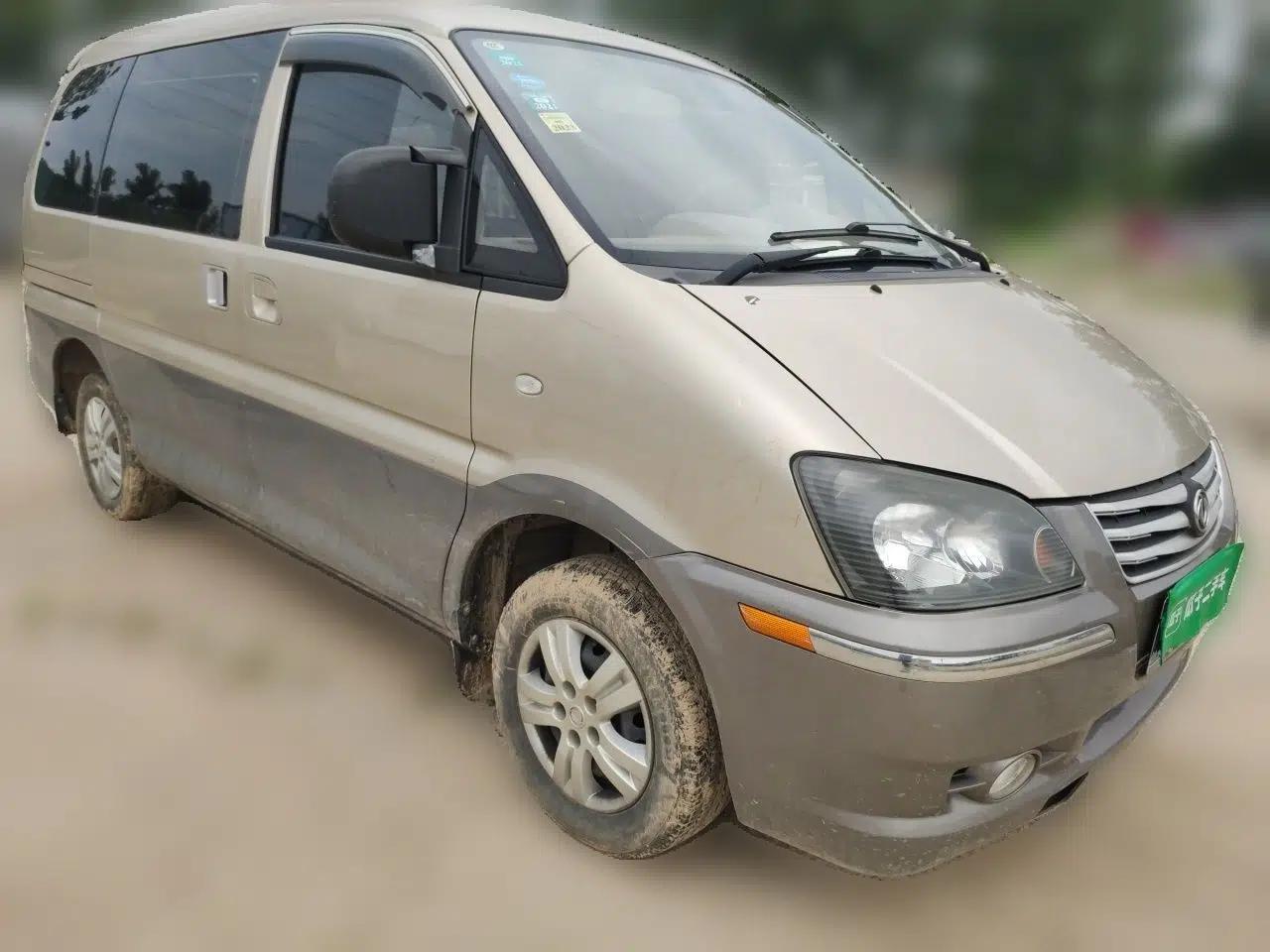 FORTHING Lingzhi 2015 V3 1.5L 7-Seater Luxury Model — миниатюра 3