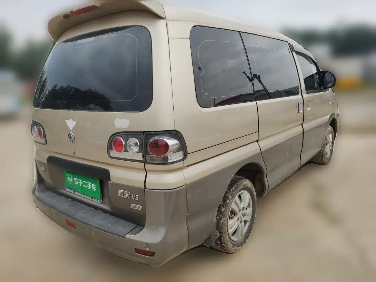 FORTHING Lingzhi 2015 V3 1.5L 7-Seater Luxury Model — миниатюра 6