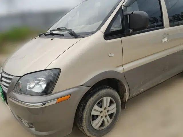 FORTHING Lingzhi 2015 V3 1.5L 7-Seater Luxury Model