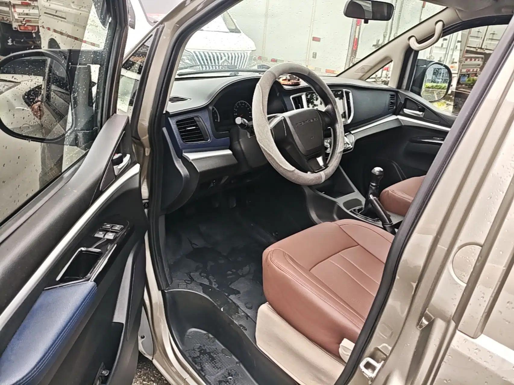 FORTHING Lingzhi 2022 M5L 1.6L Utility Model 7 Seats — миниатюра 19