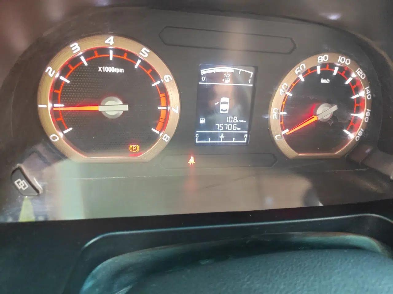 FORTHING Lingzhi 2018 M5 1.6L 7-Seater Luxury Model — миниатюра 11