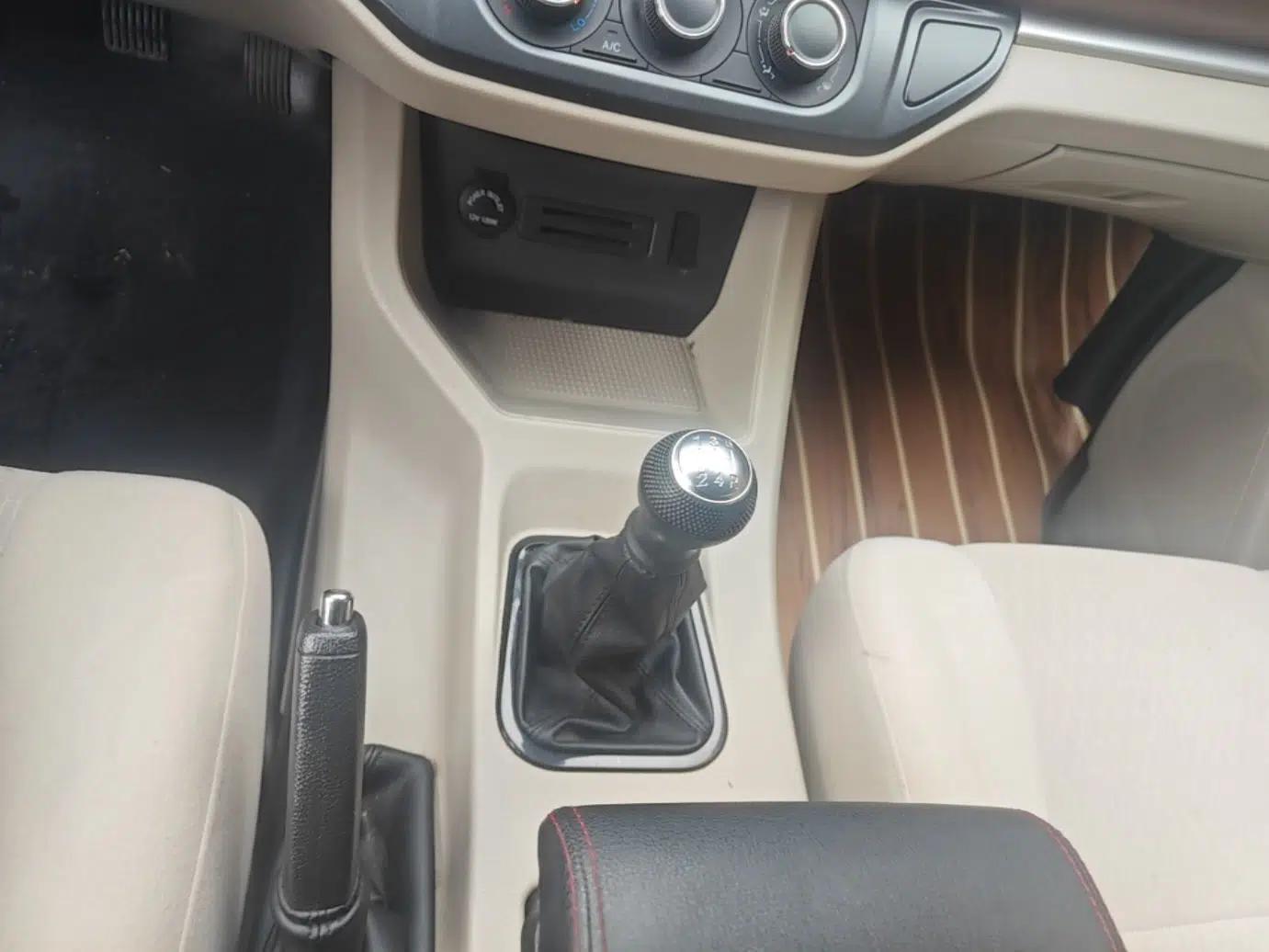 FORTHING Lingzhi 2019 M5L 1.6L 7-Seater Exclusive Model China VI Standard — миниатюра 17