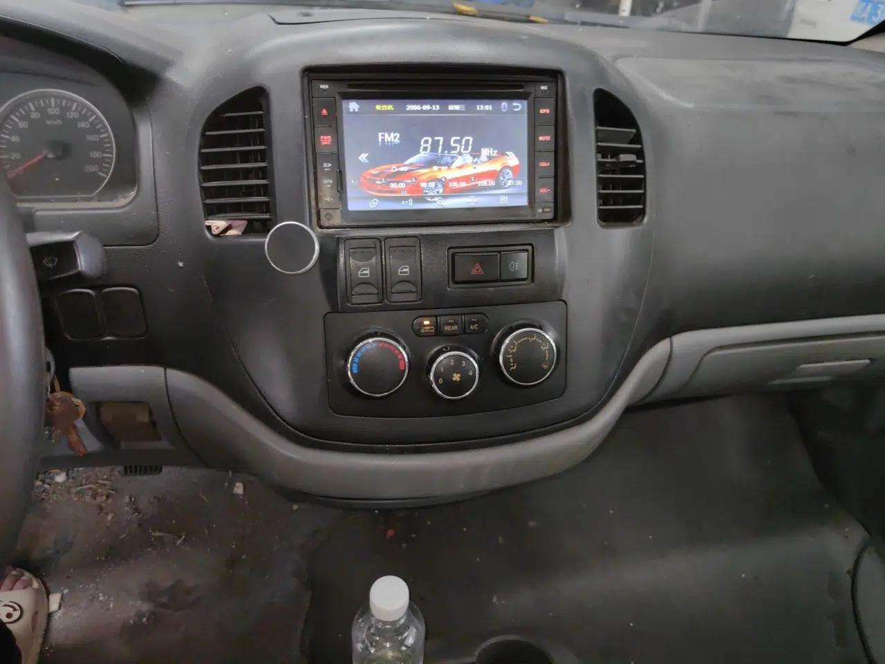 FORTHING Lingzhi 2013 V3 1.5L 7-Seater Luxury Model — миниатюра 14