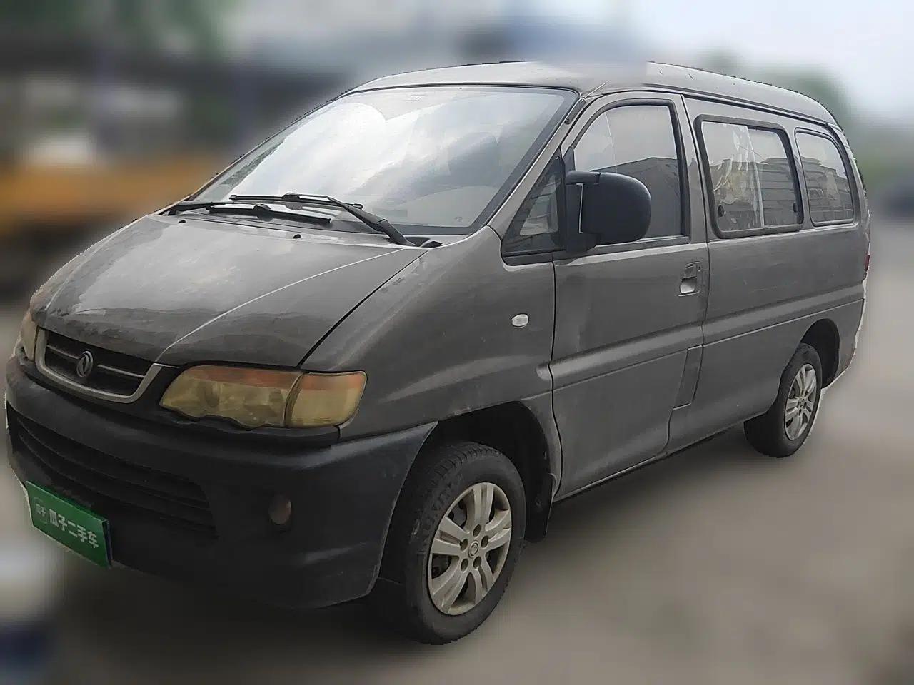 FORTHING Lingzhi 2015 V3 1.5L 7-seat Standard Model — миниатюра 1