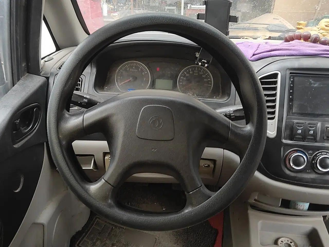 FORTHING Lingzhi 2015 V3 1.5L 7-seat Standard Model — миниатюра 11