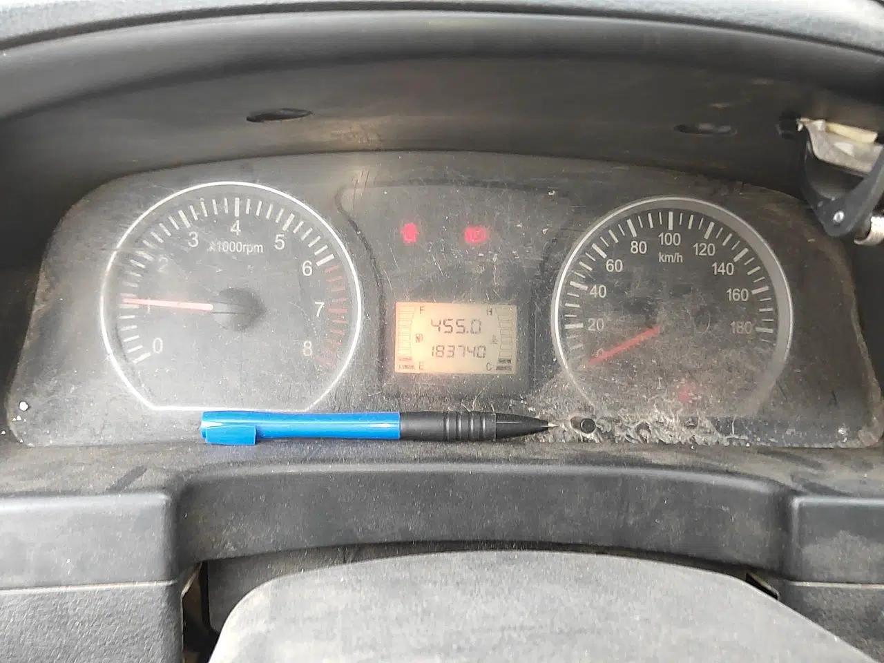 FORTHING Lingzhi 2015 V3 1.5L 7-seat Standard Model — миниатюра 12