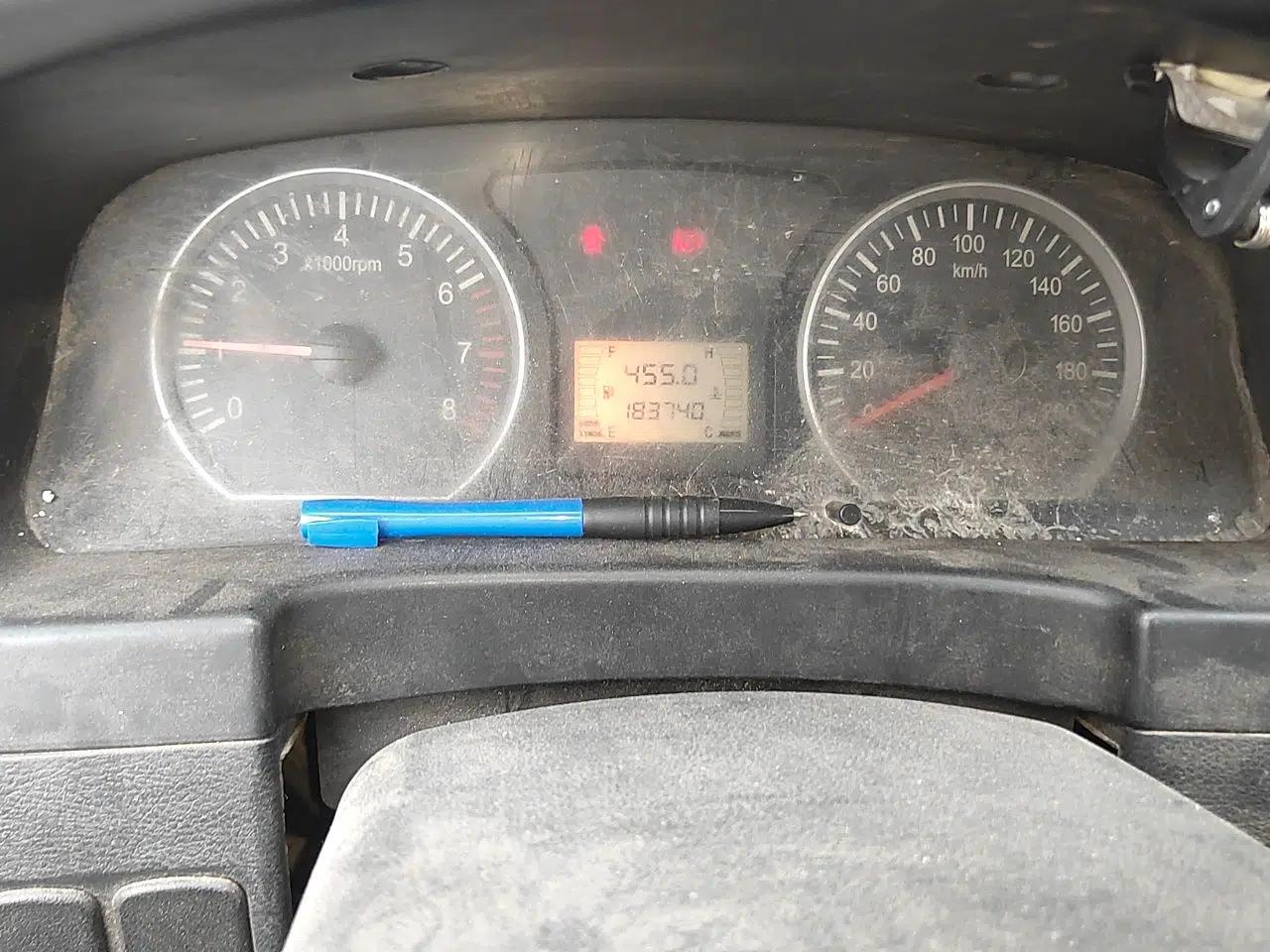 FORTHING Lingzhi 2015 V3 1.5L 7-seat Standard Model — миниатюра 13