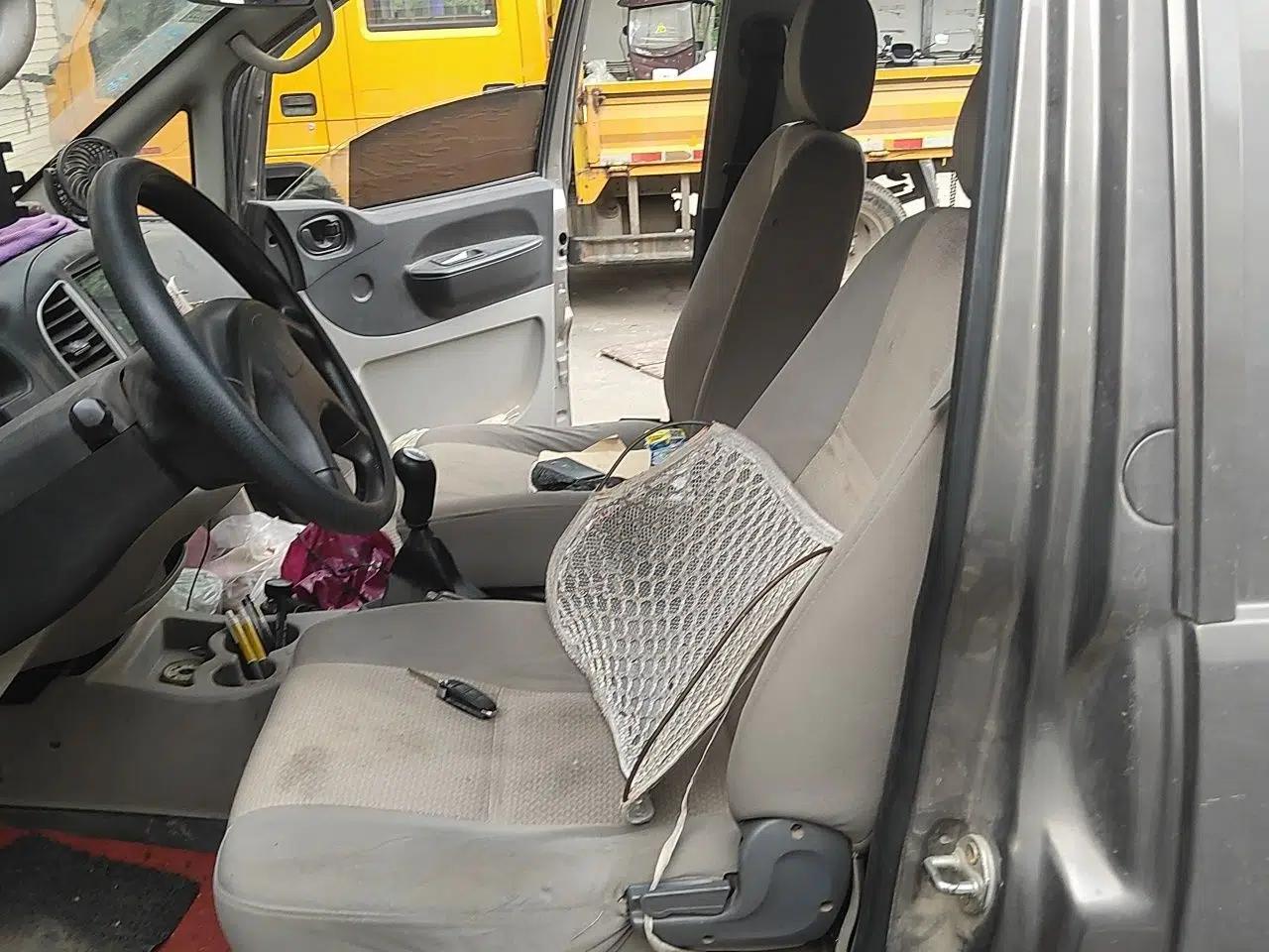 FORTHING Lingzhi 2015 V3 1.5L 7-seat Standard Model — миниатюра 16