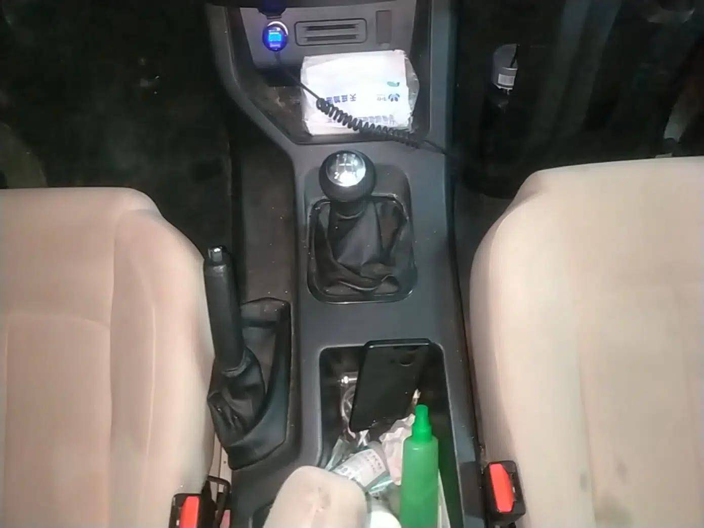 FORTHING Lingzhi 2022 M5 1.6L Practical Model 5 Seats — миниатюра 17