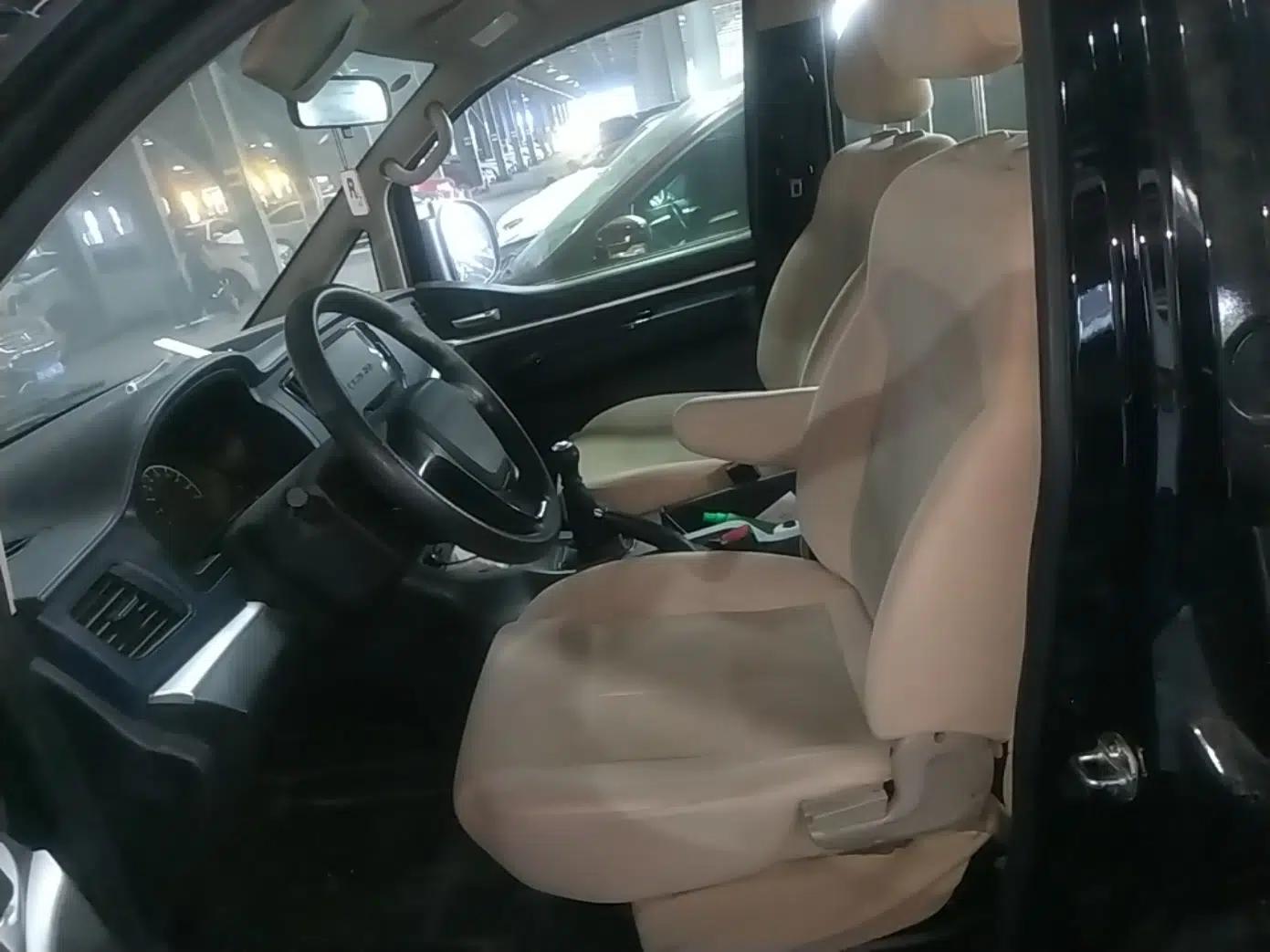 FORTHING Lingzhi 2022 M5 1.6L Practical Model 5 Seats — миниатюра 18