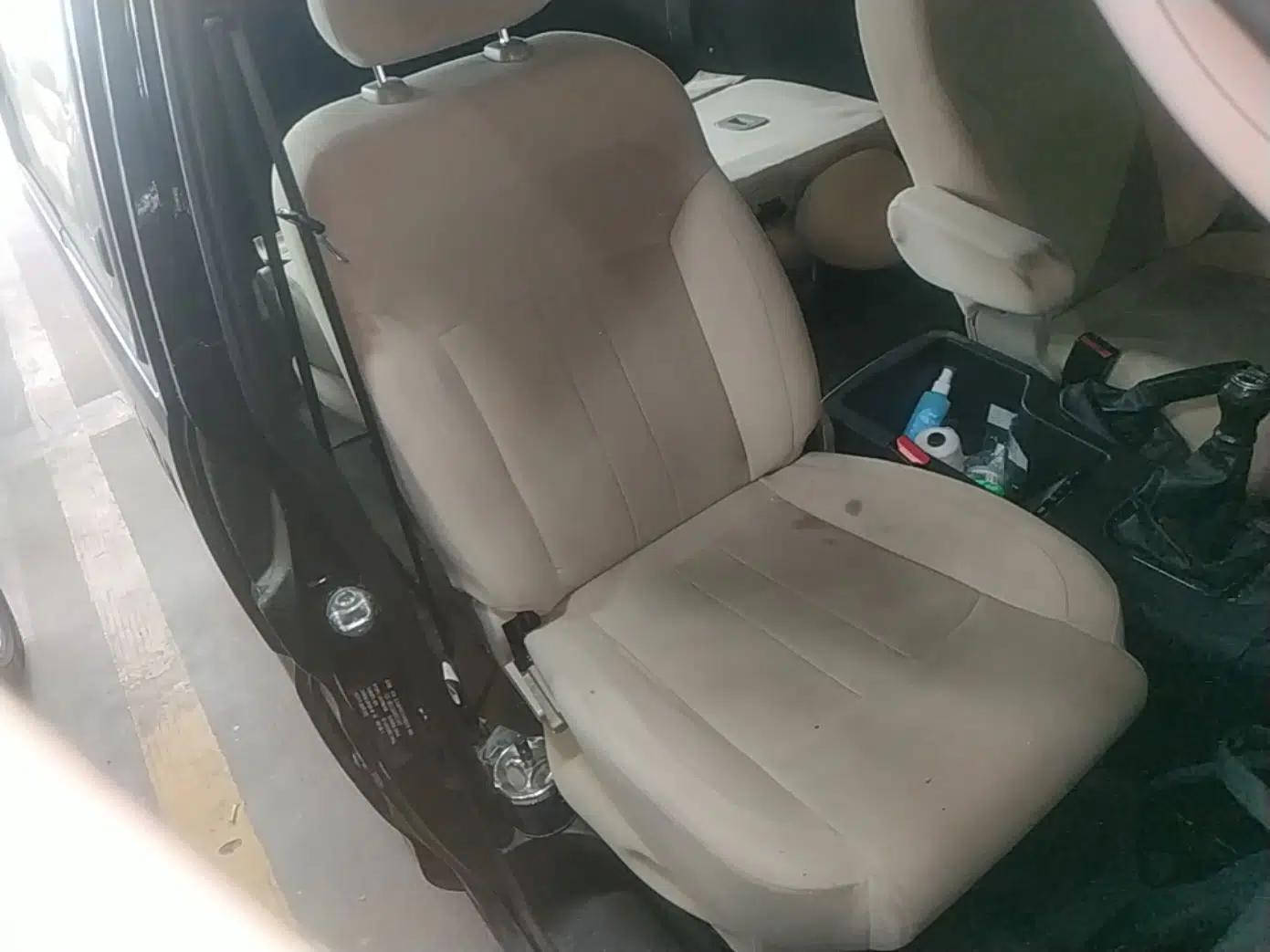 FORTHING Lingzhi 2022 M5 1.6L Practical Model 5 Seats — миниатюра 23