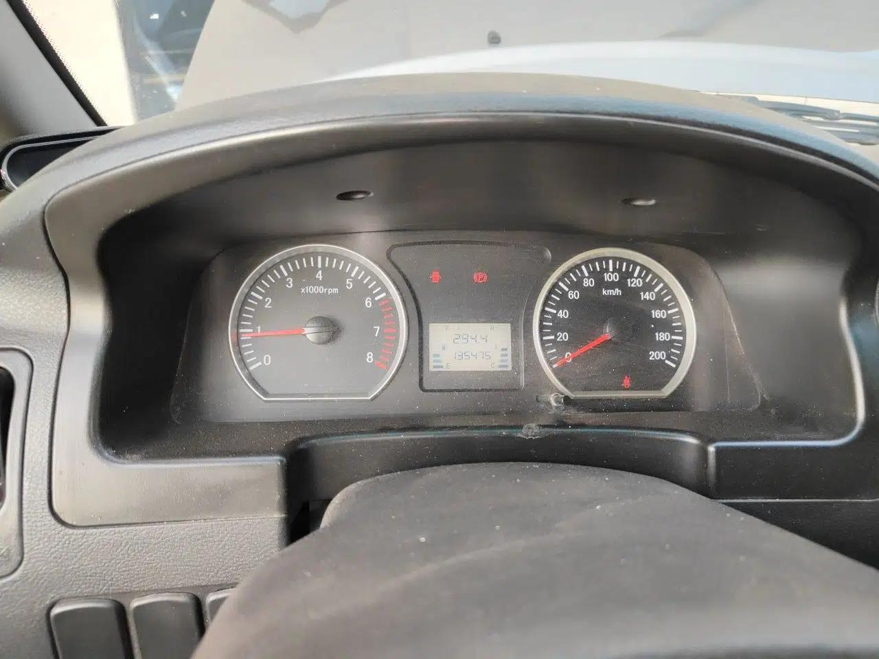 FORTHING Lingzhi 2018 M3 1.5L 5-Seat Base Model — миниатюра 12