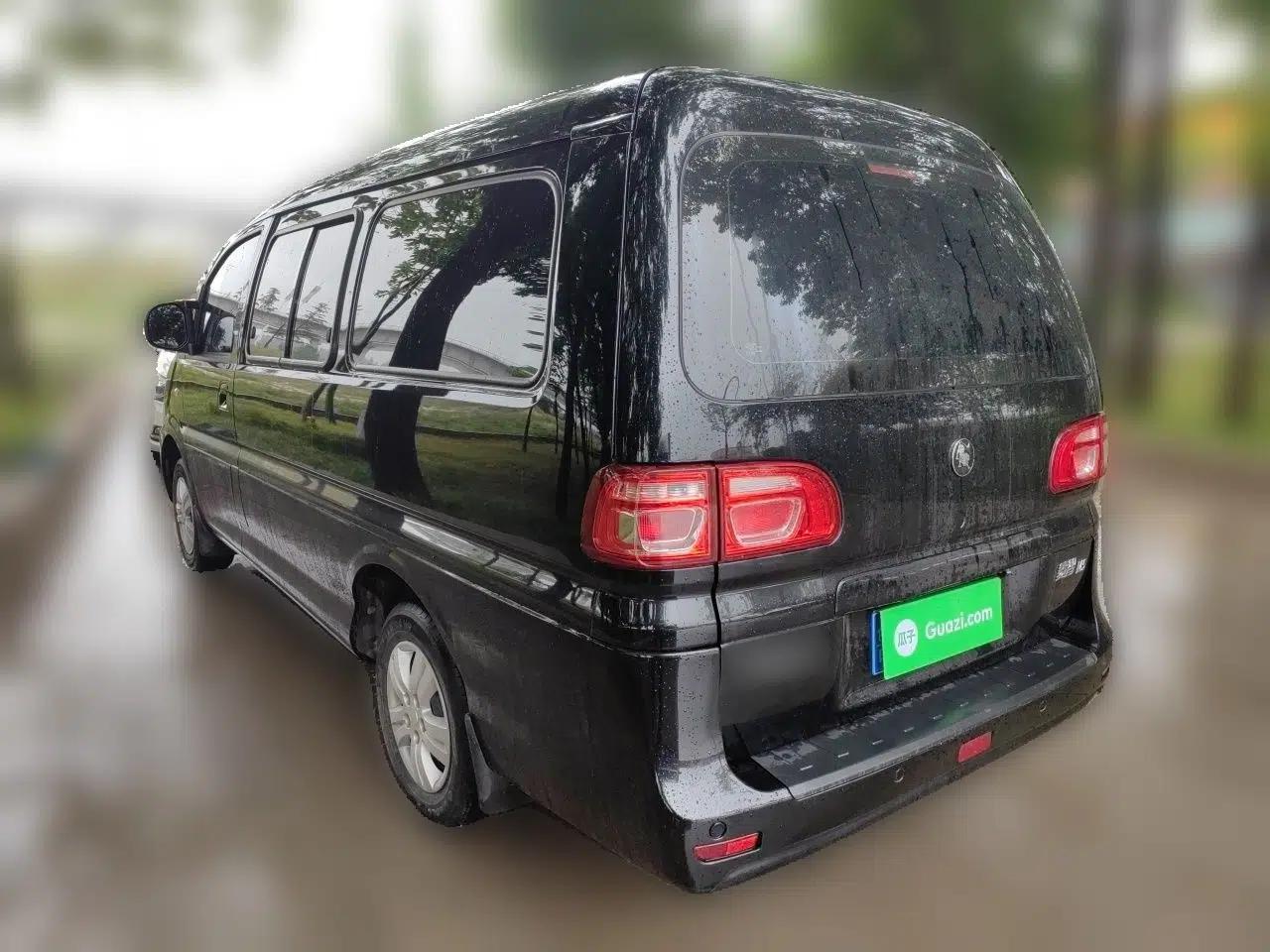 FORTHING Lingzhi 2022 Striving Version M5L 1.6L Base Model 9-Seater — миниатюра 4