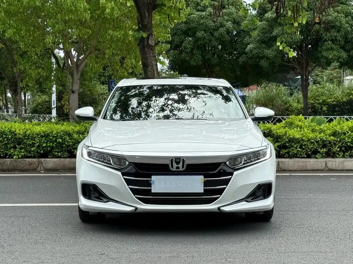 2022 Honda Accord 260TURBO Luxury Edition — миниатюра 2