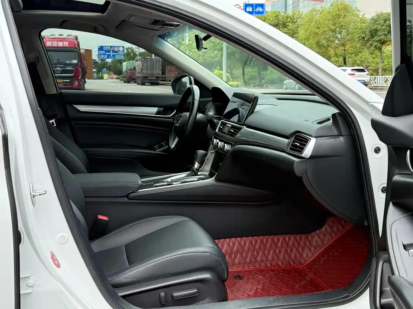 2022 Honda Accord 260TURBO Luxury Edition — миниатюра 15