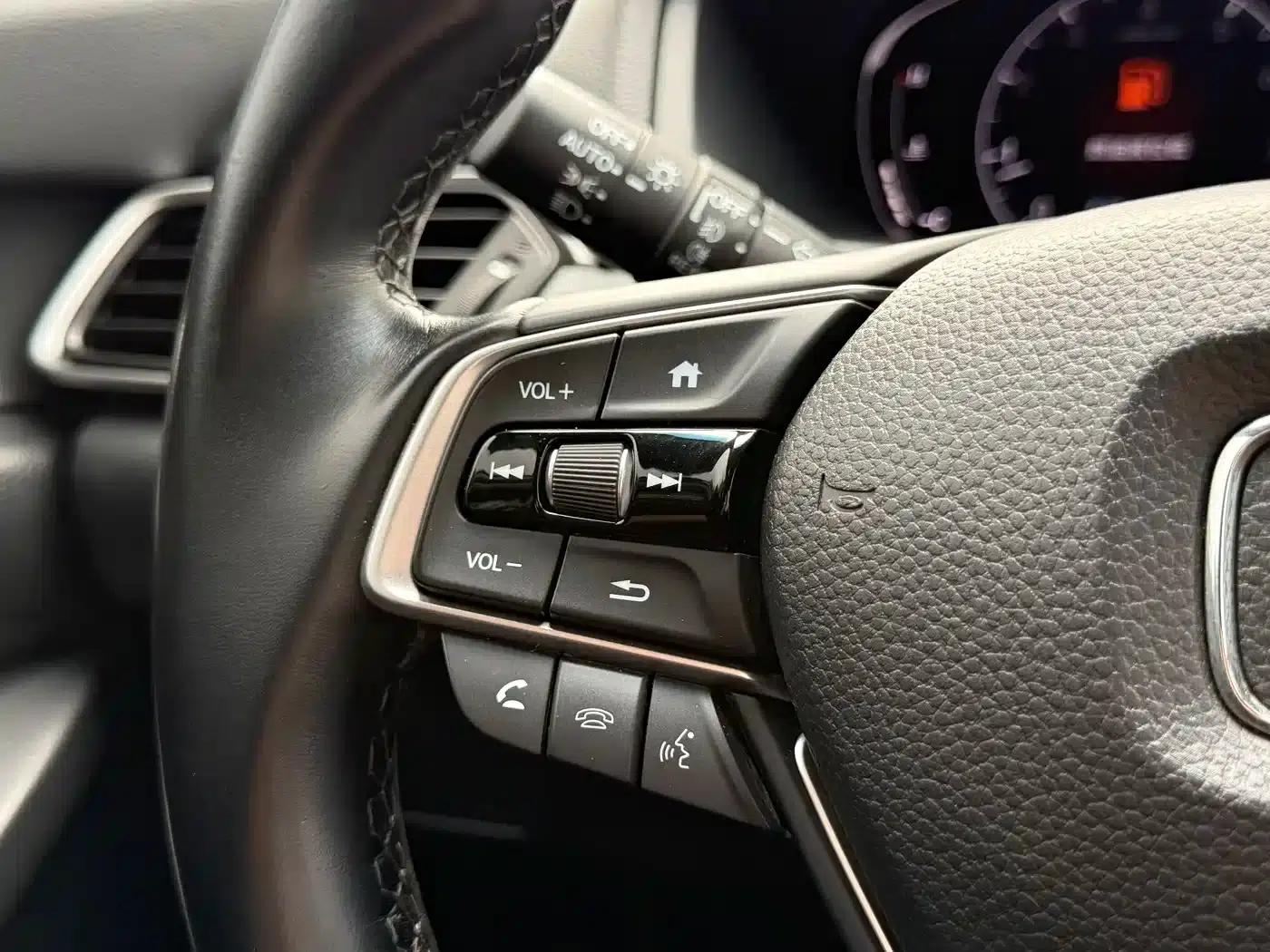 2022 Honda Accord 260TURBO Luxury Edition — миниатюра 22