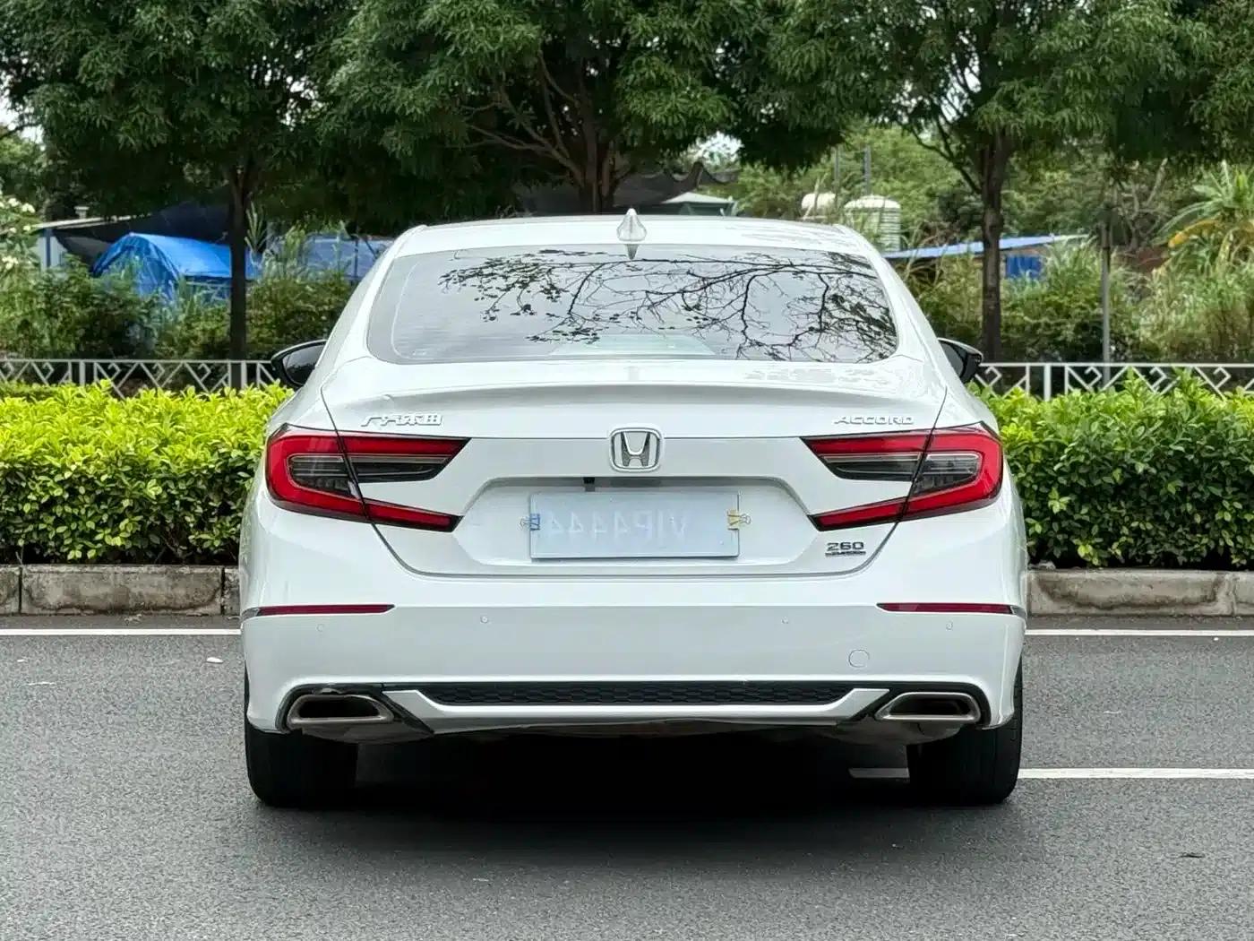 2022 Honda Accord 260TURBO Luxury Edition — миниатюра 6
