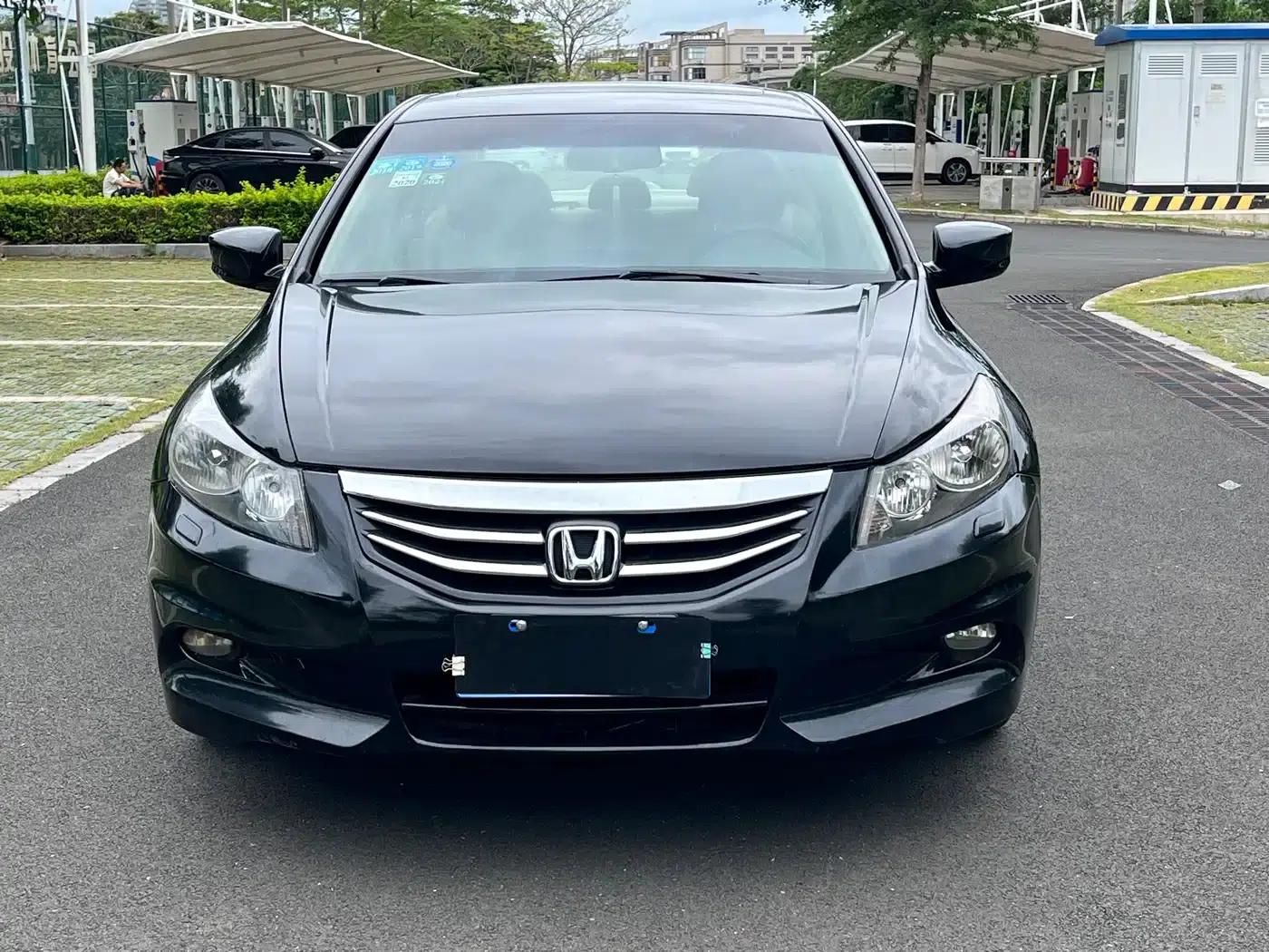 Accord 2012 2.0L SE — миниатюра 2