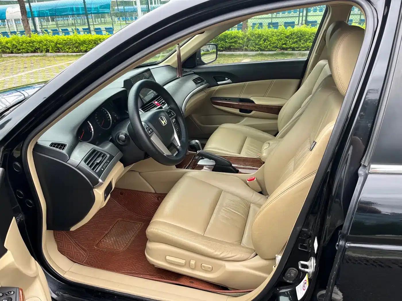 Accord 2012 2.0L SE — миниатюра 8