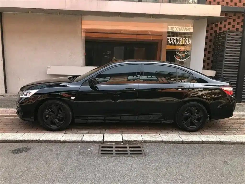2016 Honda Accord 2.0L Comfort Edition — миниатюра 12