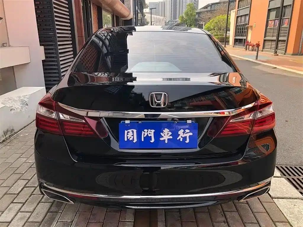 2016 Honda Accord 2.0L Comfort Edition — миниатюра 14