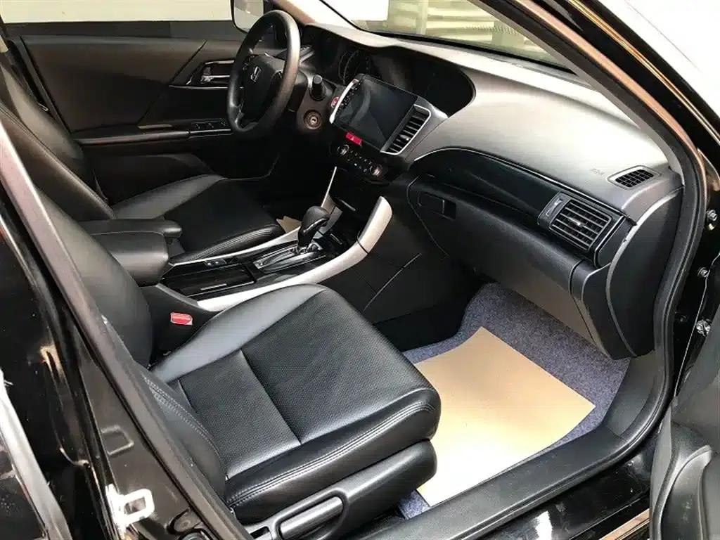 2016 Honda Accord 2.0L Comfort Edition — миниатюра 8