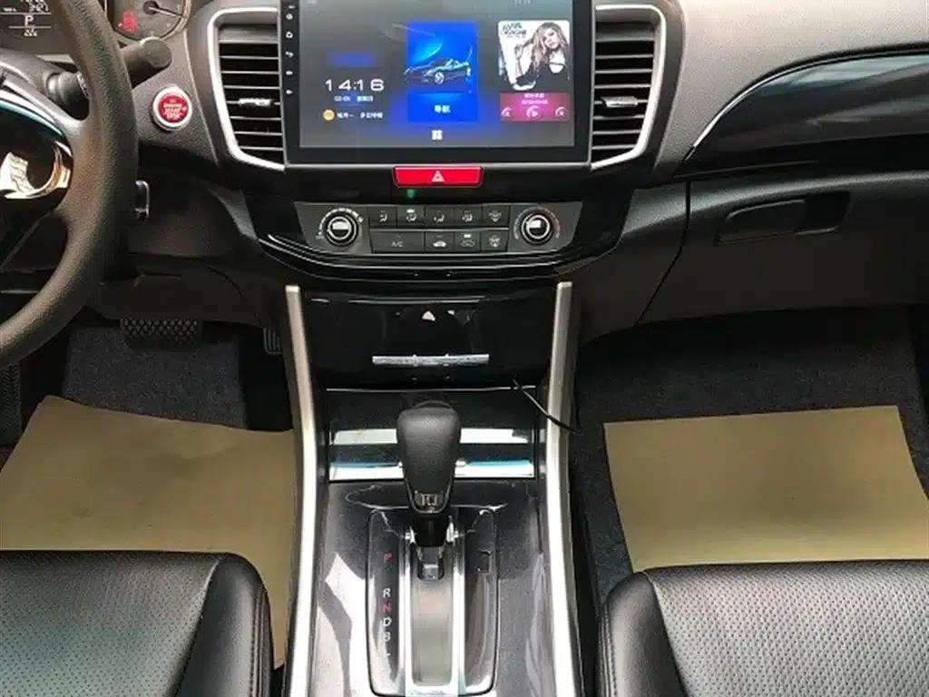 2016 Honda Accord 2.0L Comfort Edition — миниатюра 10