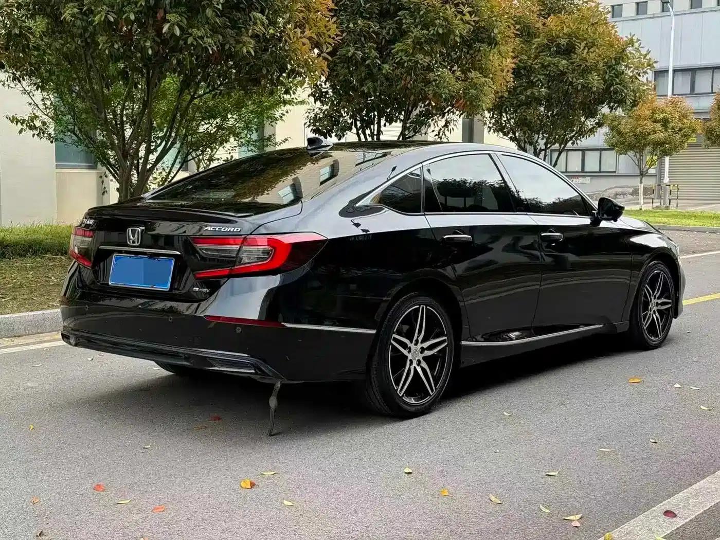 2022 Honda Accord Hybrid 2.0L Phantom Night Edition — миниатюра 6