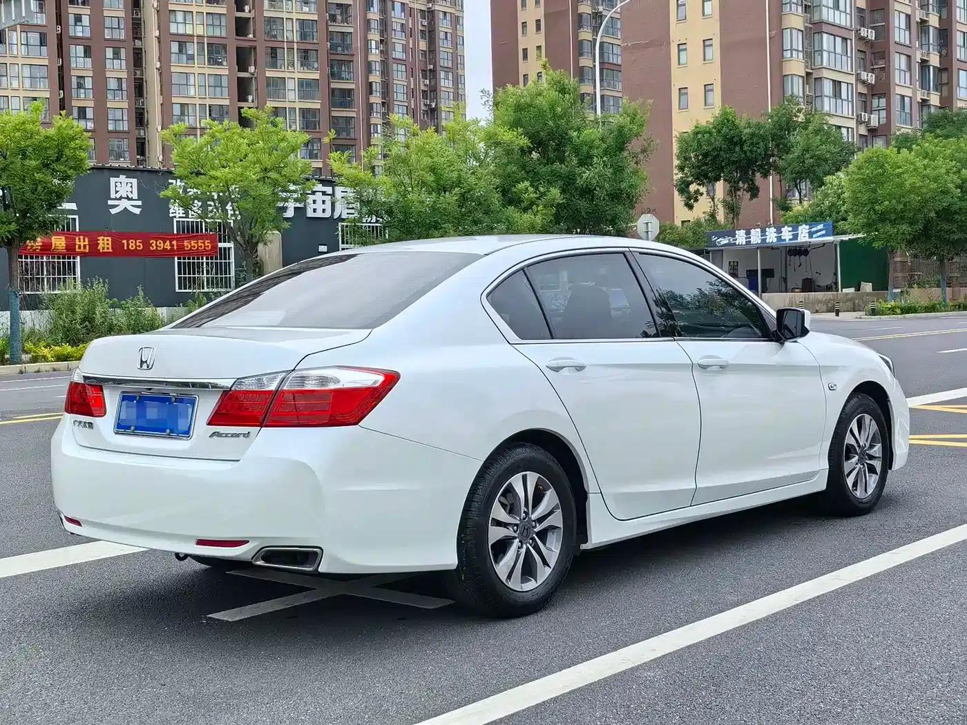 2015 Honda Accord 2.0L LX Comfort Edition — миниатюра 2