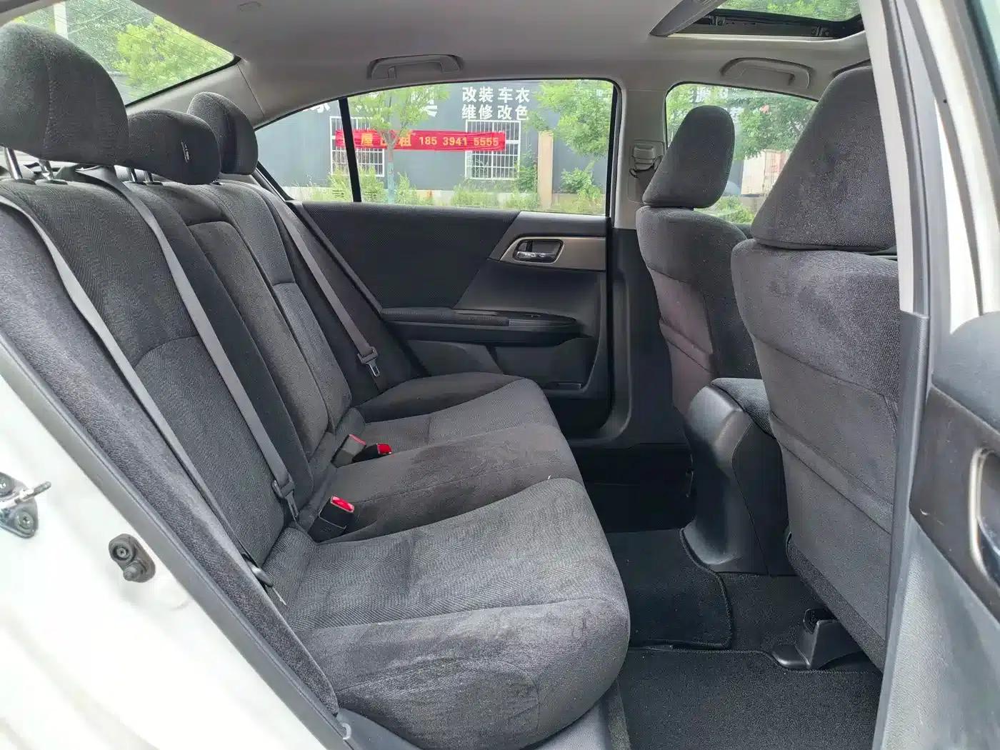 2015 Honda Accord 2.0L LX Comfort Edition — миниатюра 11