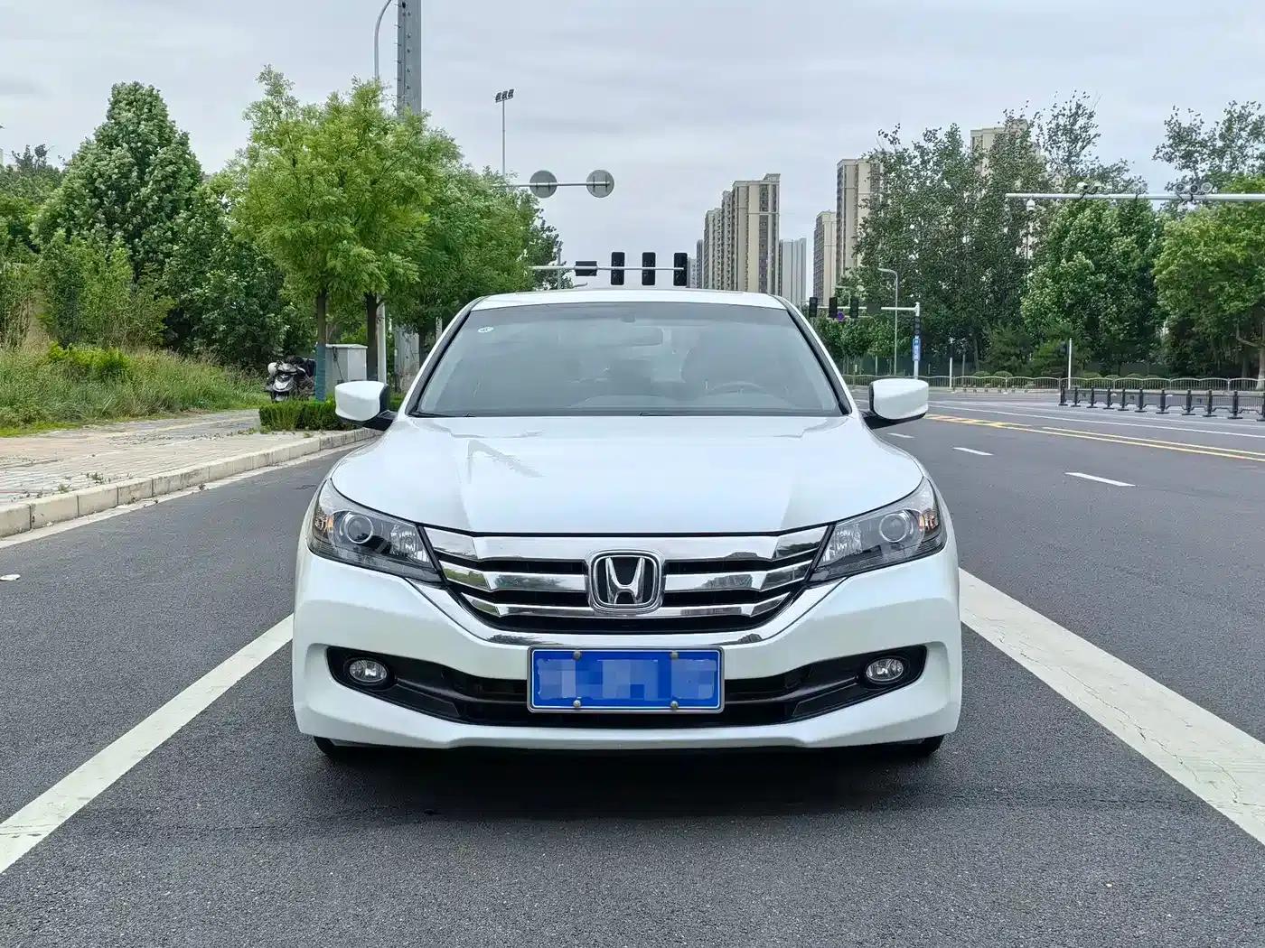 2015 Honda Accord 2.0L LX Comfort Edition — миниатюра 3
