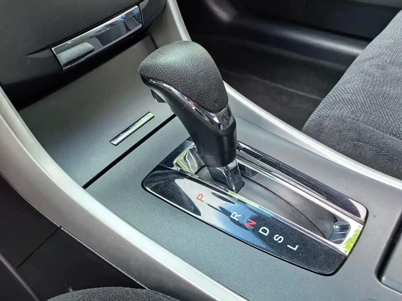 2015 Honda Accord 2.0L LX Comfort Edition — миниатюра 9