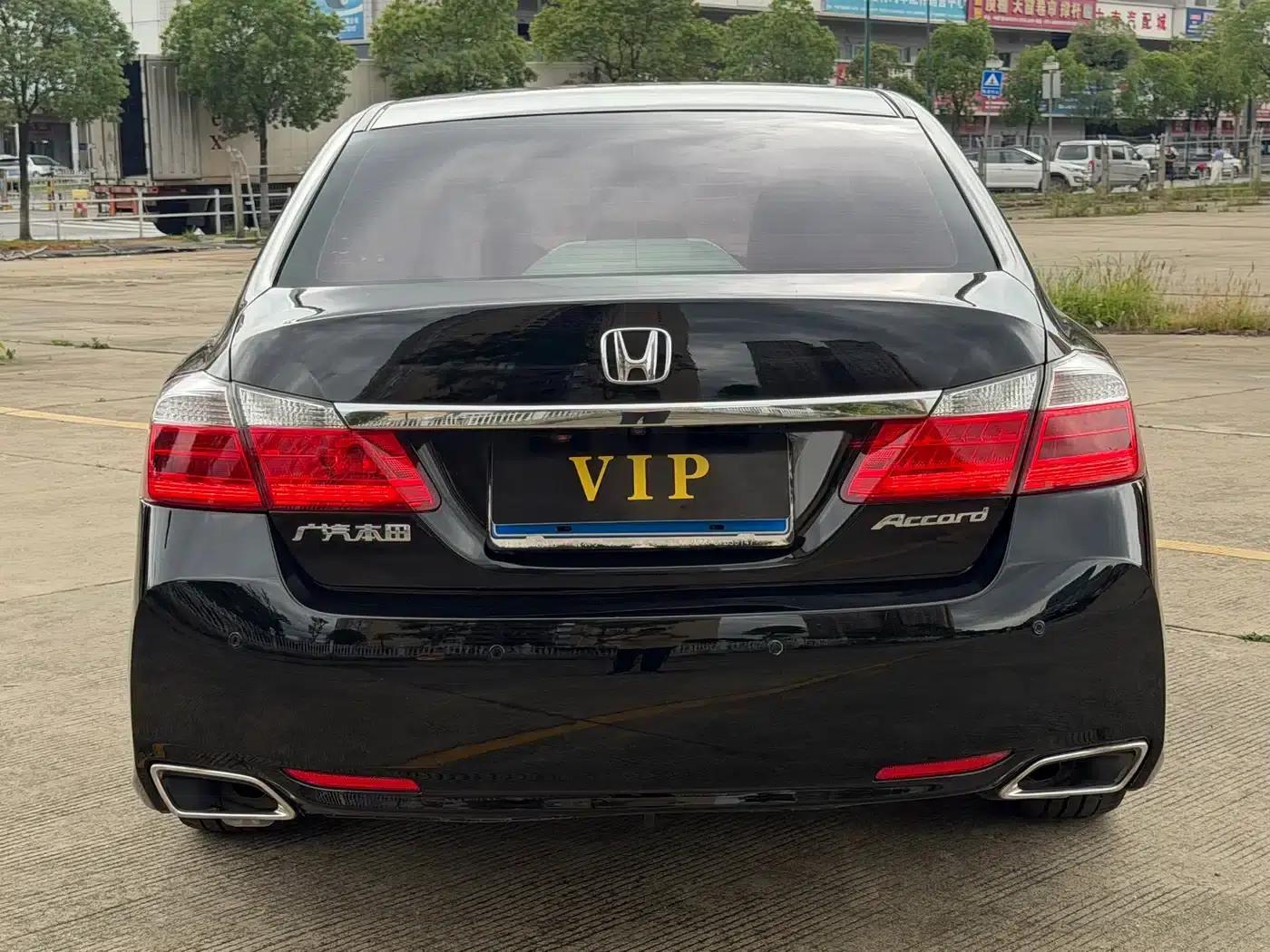 2015 Honda Accord 2.0L LXS Elite Edition — миниатюра 5