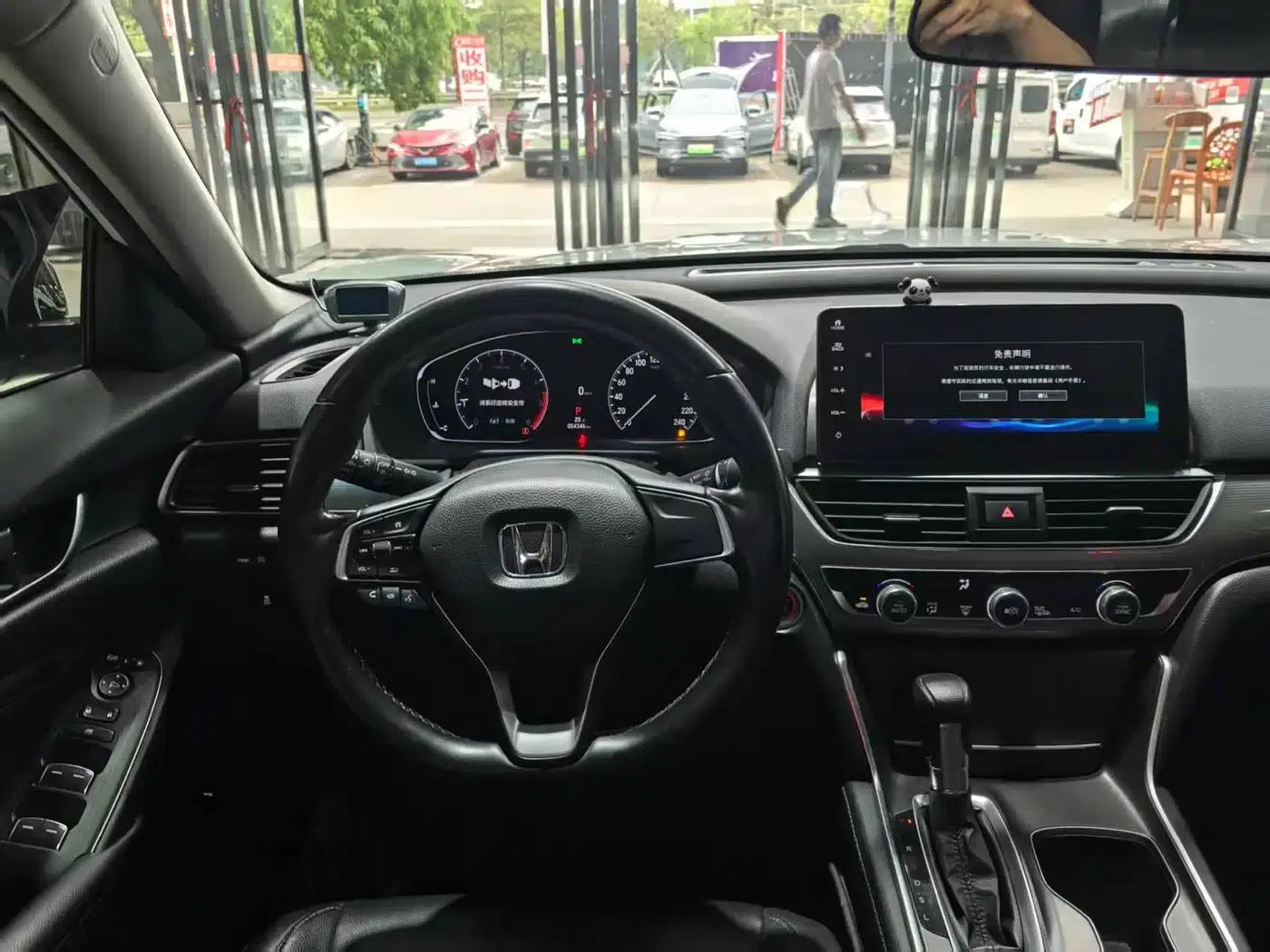 2022 Honda Accord 260TURBO Luxury Edition — миниатюра 12