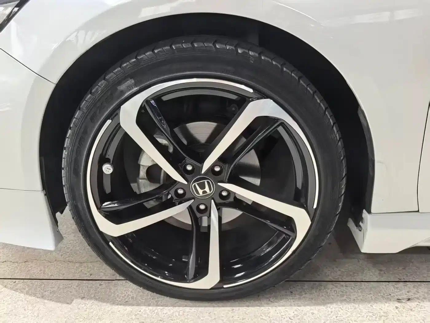 2022 Honda Accord 260TURBO Luxury Edition — миниатюра 7