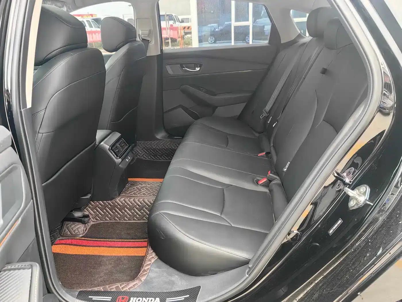 2024 Honda Accord 260TURBO Luxury Edition — миниатюра 5