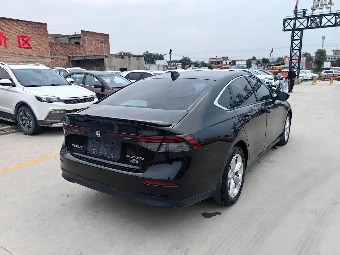 2024 Honda Accord 260TURBO Luxury Edition — миниатюра 8