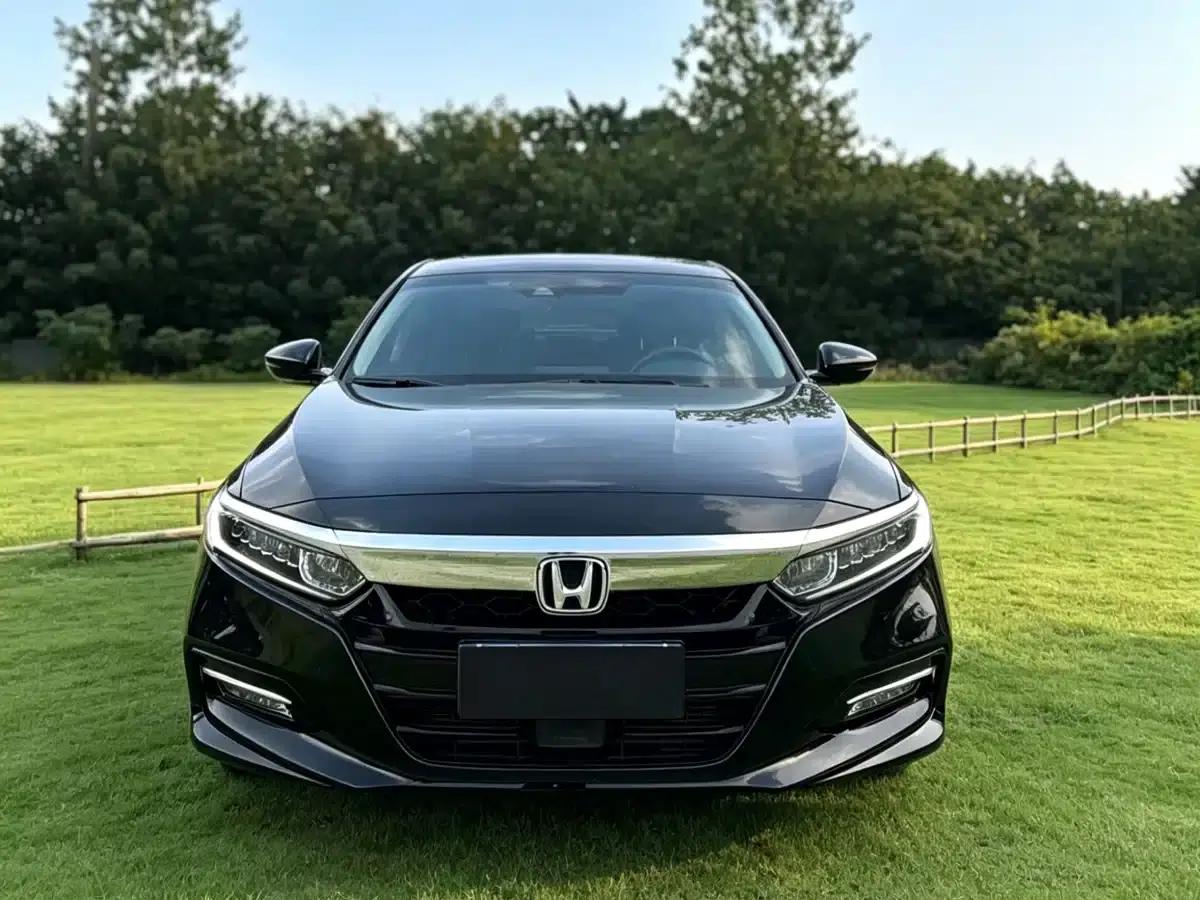 2022 Honda Accord Hybrid 2.0L Elite Edition — миниатюра 2
