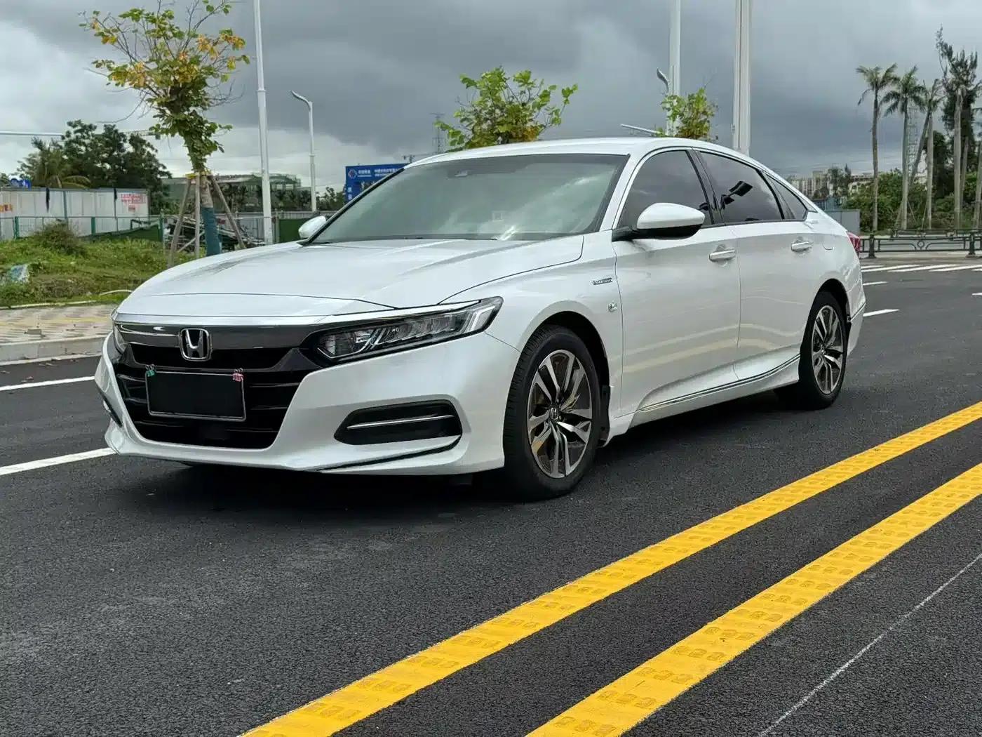 2018 Honda Accord Hybrid 2.0L Sport Edition (National V Emission Standard) — миниатюра 1