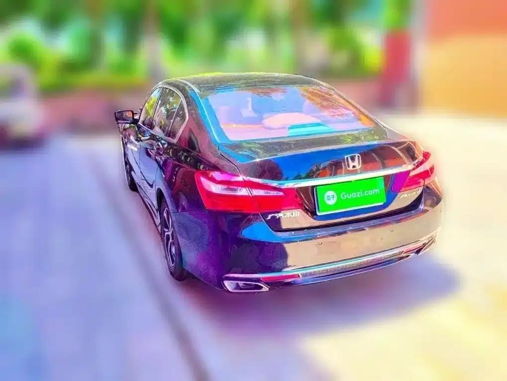 2016 Honda Accord 2.0L Comfort Edition — миниатюра 14