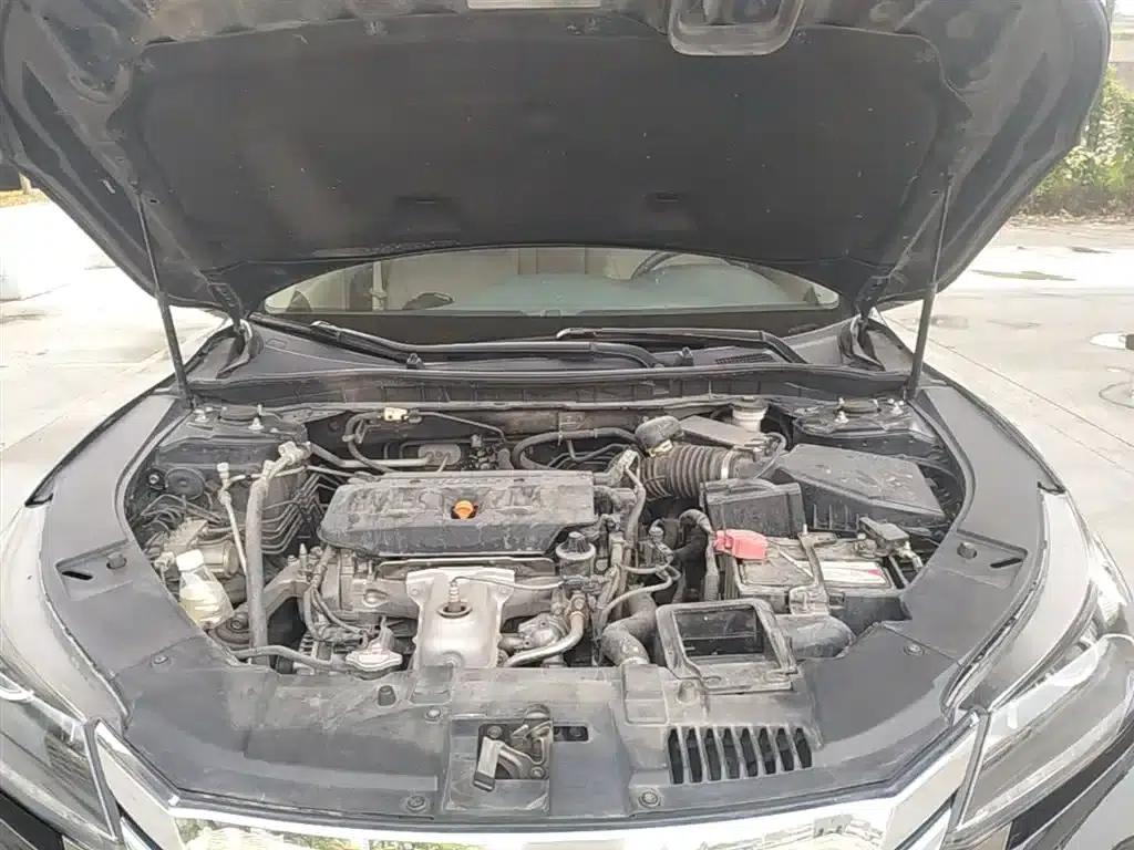 2015 Honda Accord 2.0L LXS Elite Edition — миниатюра 20