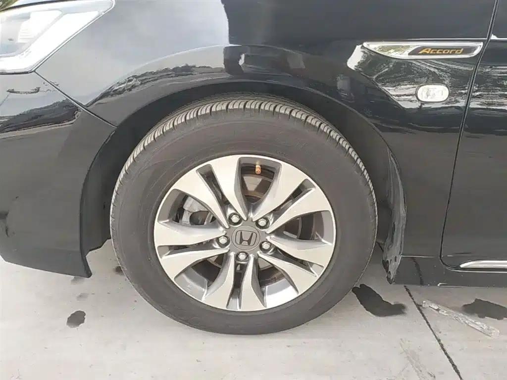 2015 Honda Accord 2.0L LXS Elite Edition — миниатюра 23