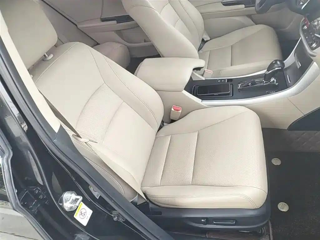 2015 Honda Accord 2.0L LXS Elite Edition — миниатюра 25