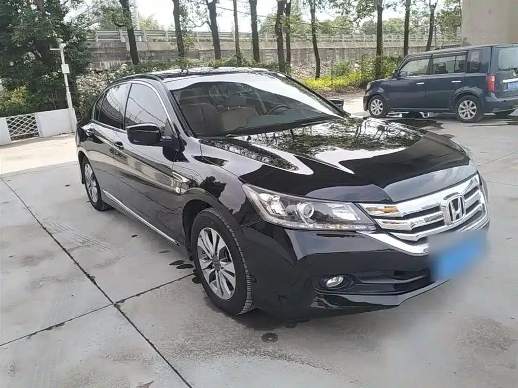 2015 Honda Accord 2.0L LXS Elite Edition — миниатюра 4