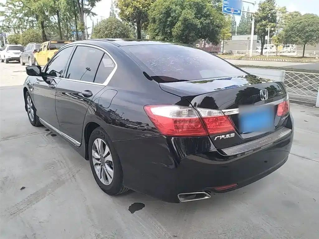 2015 Honda Accord 2.0L LXS Elite Edition — миниатюра 5