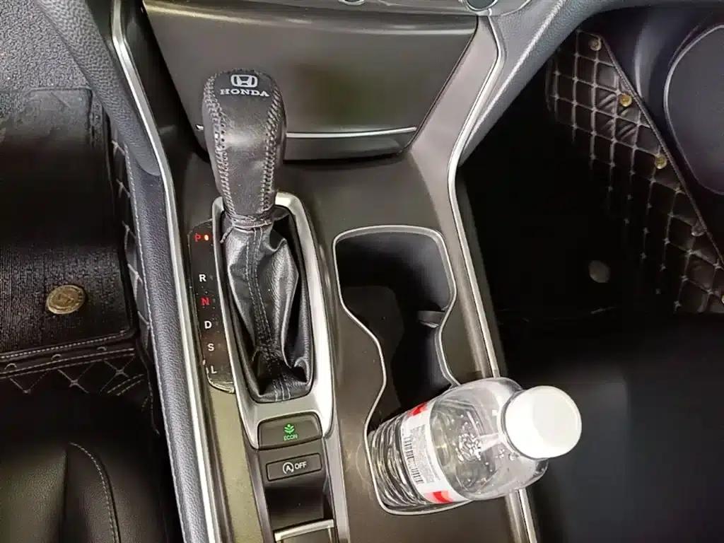 2022 Honda Accord 260TURBO Luxury Edition — миниатюра 14