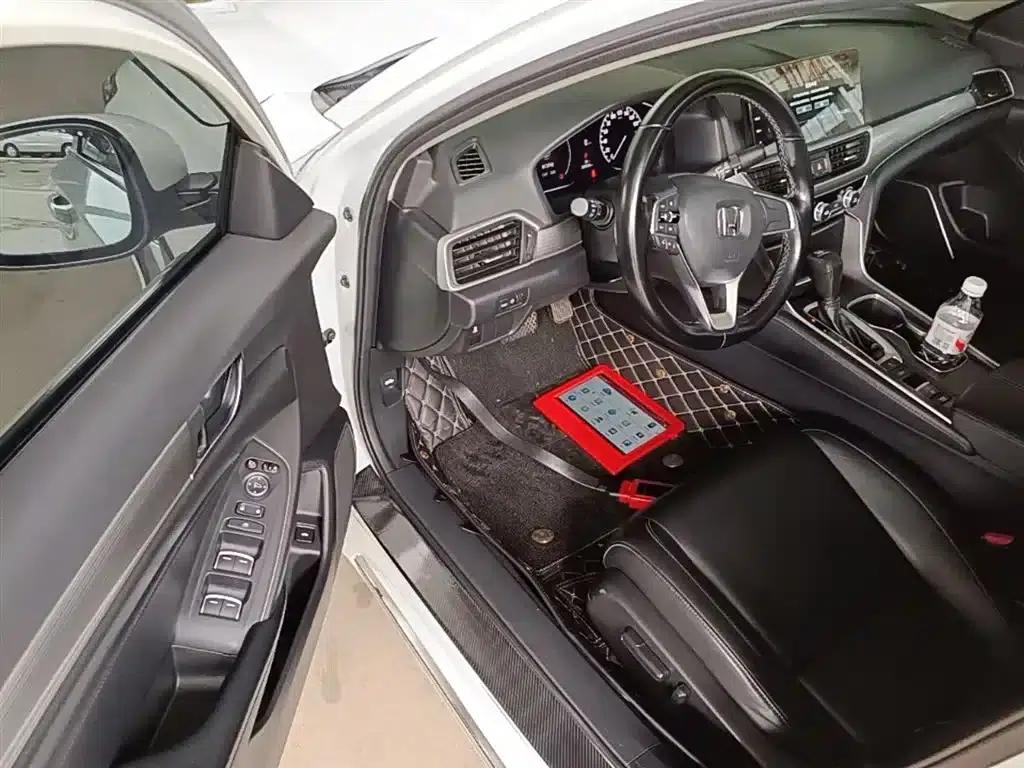 2022 Honda Accord 260TURBO Luxury Edition — миниатюра 16