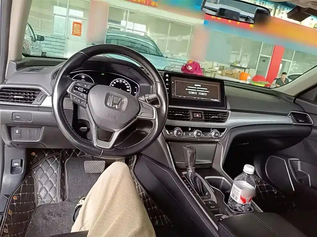 2022 Honda Accord 260TURBO Luxury Edition — миниатюра 10