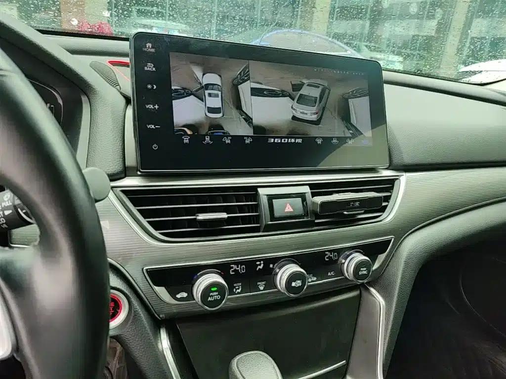 2022 Honda Accord 260TURBO Luxury Edition — миниатюра 13